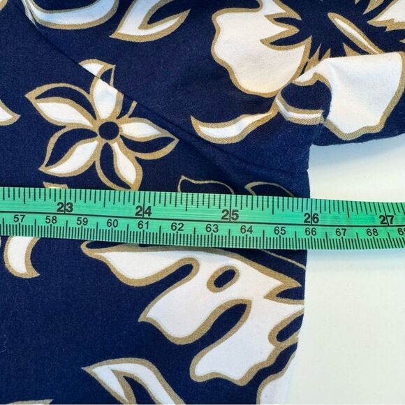 Hilo Hattie Hawaiian Shirt Navy Blue White Tan Floral Bold Button Front Shirt 1X - Picture 8 of 12